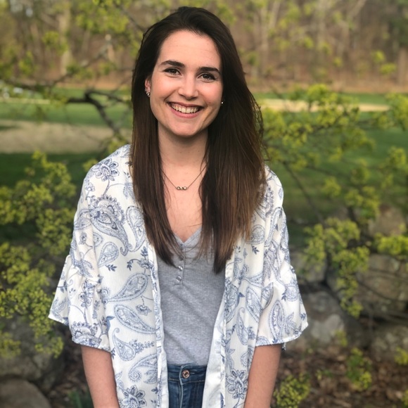 Meet your Posher, Alicia - Picture 5 of 7